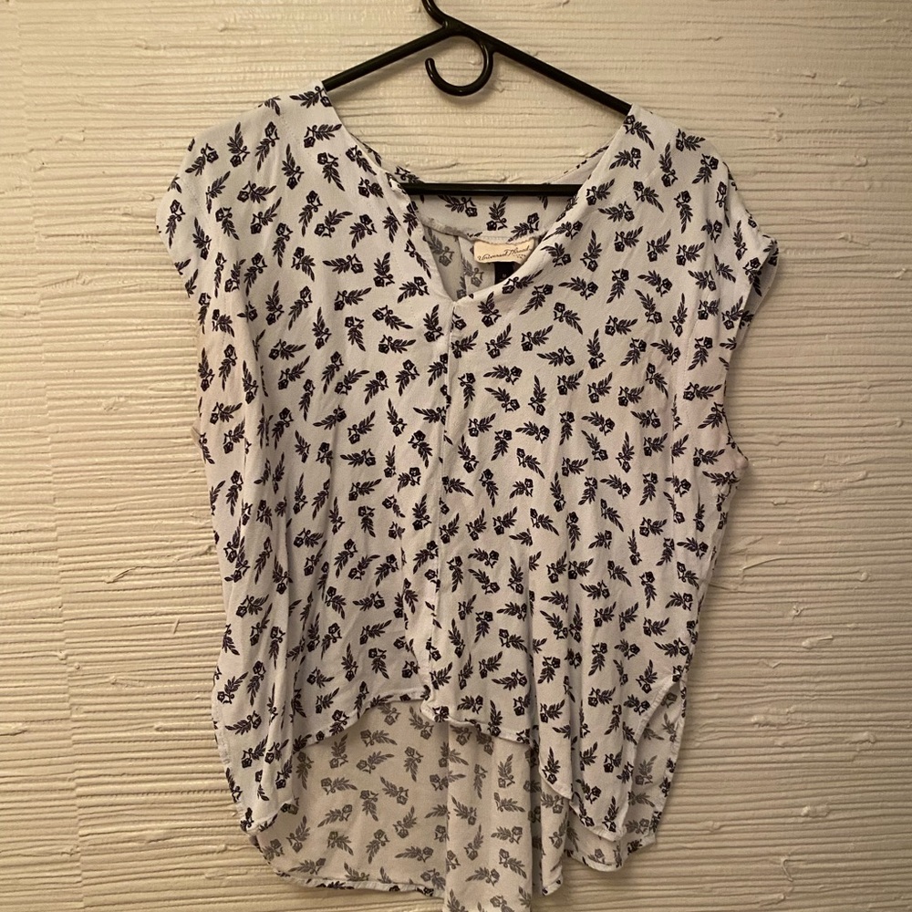 Universal Threads work blouse